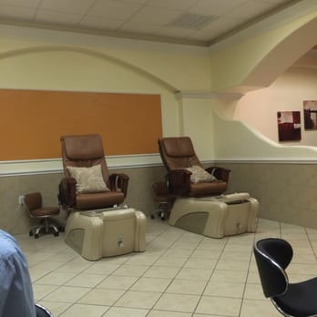 Concept Nails & Spa - Comfy chairs! They even put liners in the tub so it's nice and sanitary. - Nail Salons Near Me - Arlington, Texas