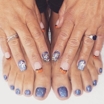 Signature Nails 2 - Yusi is one of the best nail techs I have ever had! Her work is very artistic! Do your nails with Yusi! I love my nails! - Skin Care Near Me - Hialeah, Florida