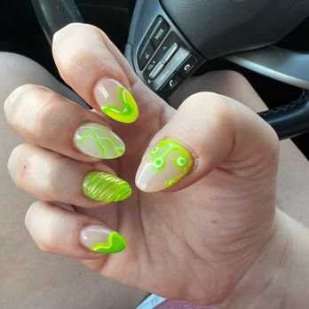 A & A Nails Salon - Gel manicure with 3D nail art - Nail Salons Near Me - Honolulu, Hawaii