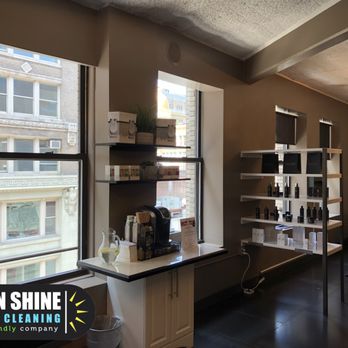 Rise 'N Shine Window Cleaning - Tilt ins spa cleaning - Window Washing Near Me