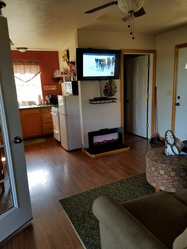 OLD 27 CABINS Updated October 2024 2667 S Clare Ave, Clare