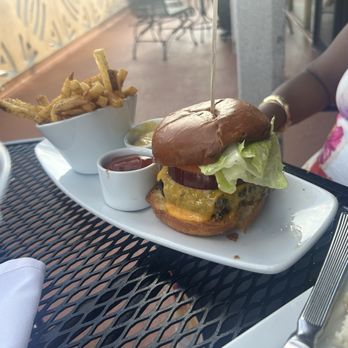 Ruth's Chris Steak House - Steakhouses Near Me - Louisville, Kentucky