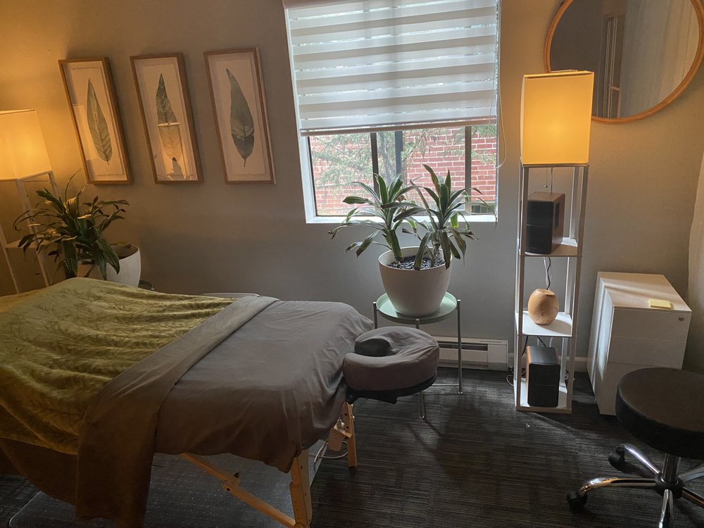 Mind Meets Body Logo