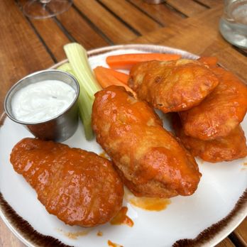 Bella Union - Bars Near Me - New York, New York