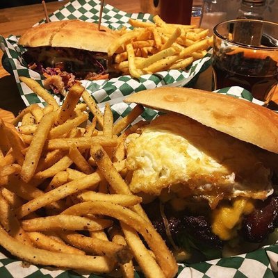 Raney's Bar & Grill by null