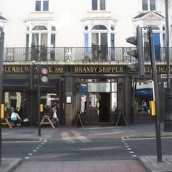 The Queen's Head - Pubs Near Me - Brighton, BNH