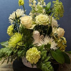 Karla's Garden Studio - Sympathy basket