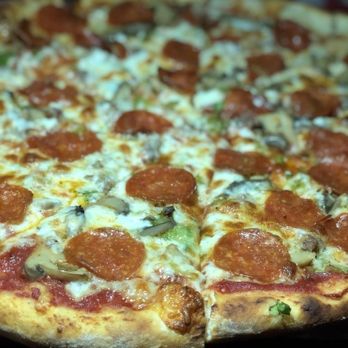 Big Ed's Pizza - Pizza Near Me - Oak Ridge, Tennessee