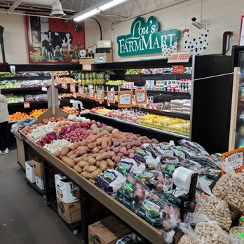 Lou's Farm Mart - the produce section of the store - Farmers Market Near Me - Bensalem, Pennsylvania Lou's Farm Mart - the produce section of the store - Farmers Market Near Me - Bensalem, Pennsylvania