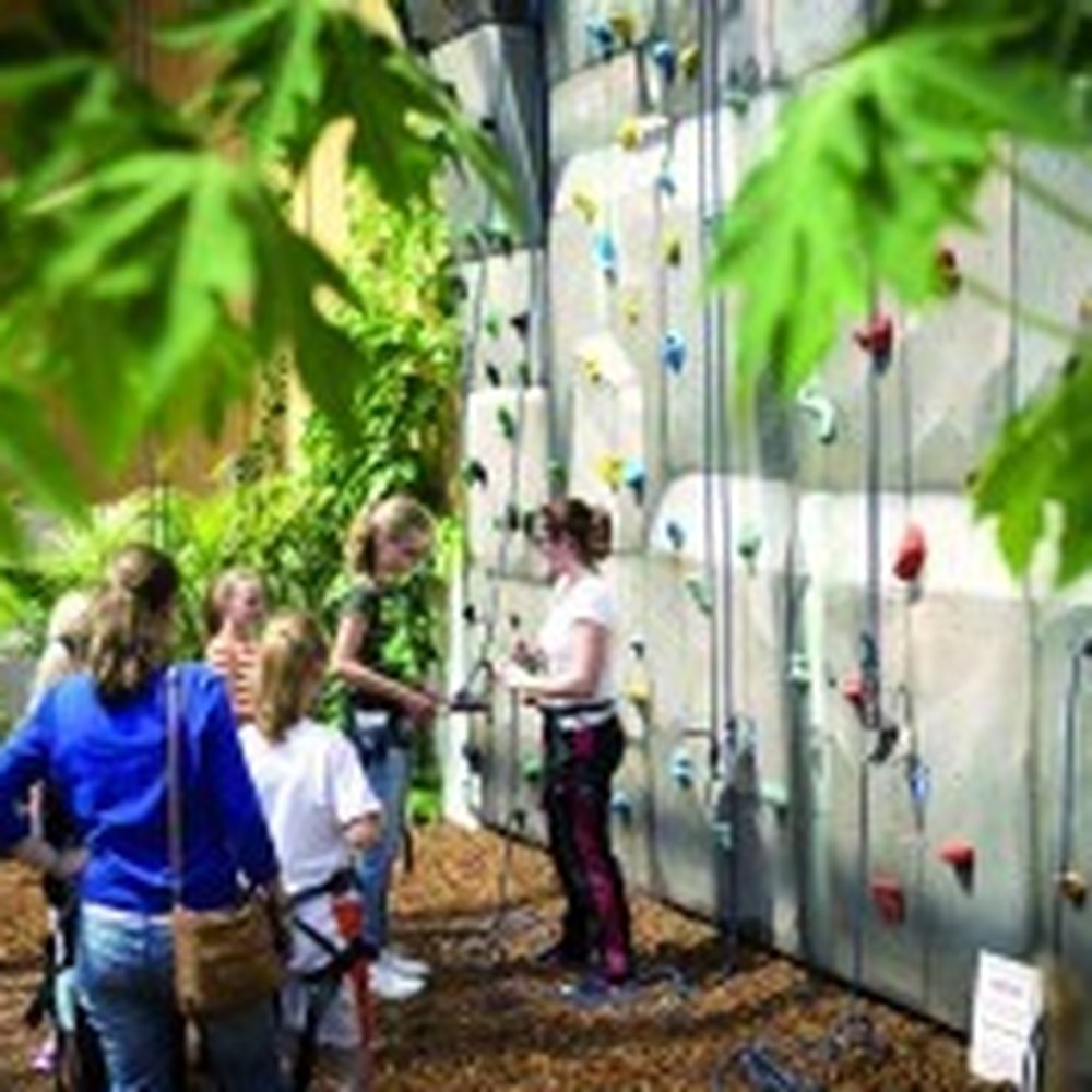 THE BEST 10 SWIMMING POOLS near MONSTER, ZUID-HOLLAND, THE