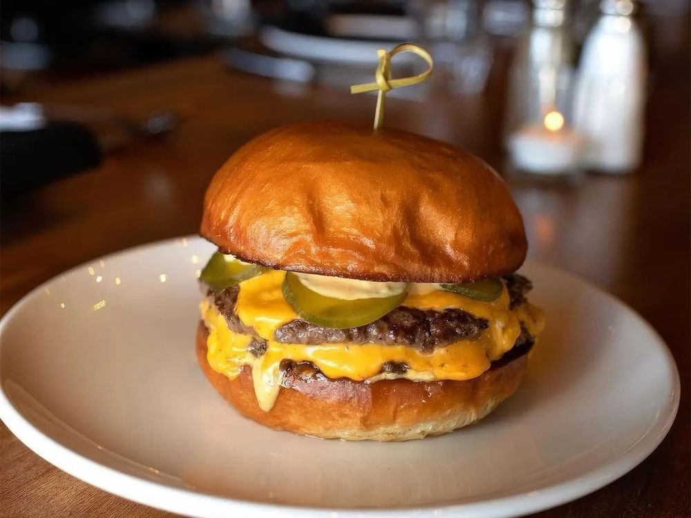 Social spots from Burgerology - Rockville Centre