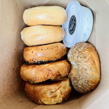 Holey City Bagels - Plain, onion, cheddars jalapeño, Asiago, Rosemary - Bagels Near Me - Charleston, South Carolina Holey City Bagels - Plain, onion, cheddars jalapeño, Asiago, Rosemary - Bagels Near Me - Charleston, South Carolina