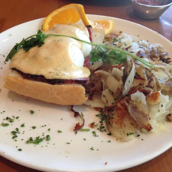 Plums Cafe - Santa Fe Eggs Benedict - Breakfast & Brunch Near Me - Costa Mesa, California