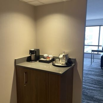 Hyatt Regency Vancouver - Coffee station - Hotels Near Me - Vancouver, British Columbia Hyatt Regency Vancouver - Coffee station - Hotels Near Me - Vancouver, British Columbia