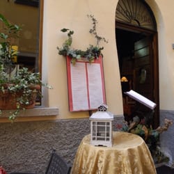Borgovino - Cute spot up the hill from the lake