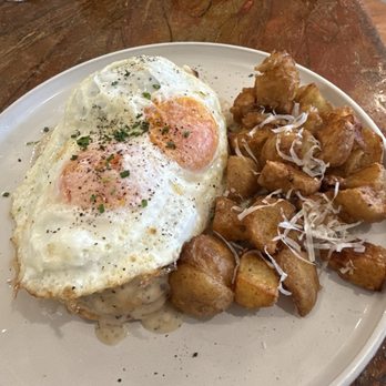 MeeMa’s - Brisket biscuits and gravy with farm fresh over easy eggs on top! Amazing! - Breakfast & Brunch Near Me - Long Beach, California MeeMa’s - Brisket biscuits and gravy with farm fresh over easy eggs on top! Amazing! - Breakfast & Brunch Near Me - Long Beach, California