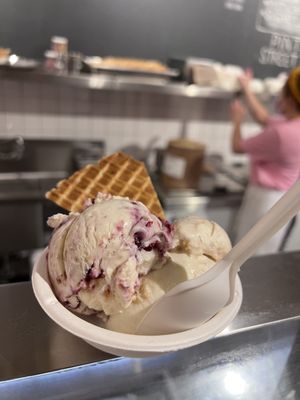 Jeni's Splendid Ice Creams by null