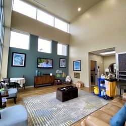 The Colony ER Hospital - Nice clean waiting room
