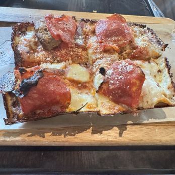 Ella's Italian Pub - Geneva - nonna's sunday pizza - Pizza Near Me - Geneva, Illinois Ella's Italian Pub - Geneva - nonna's sunday pizza - Pizza Near Me - Geneva, Illinois