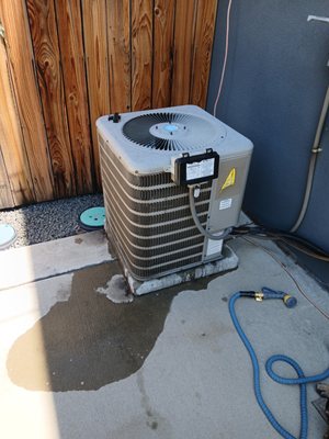 Shamrock HVAC Logo