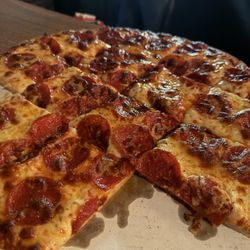 Charlie's II - Extra pepperoni pizza