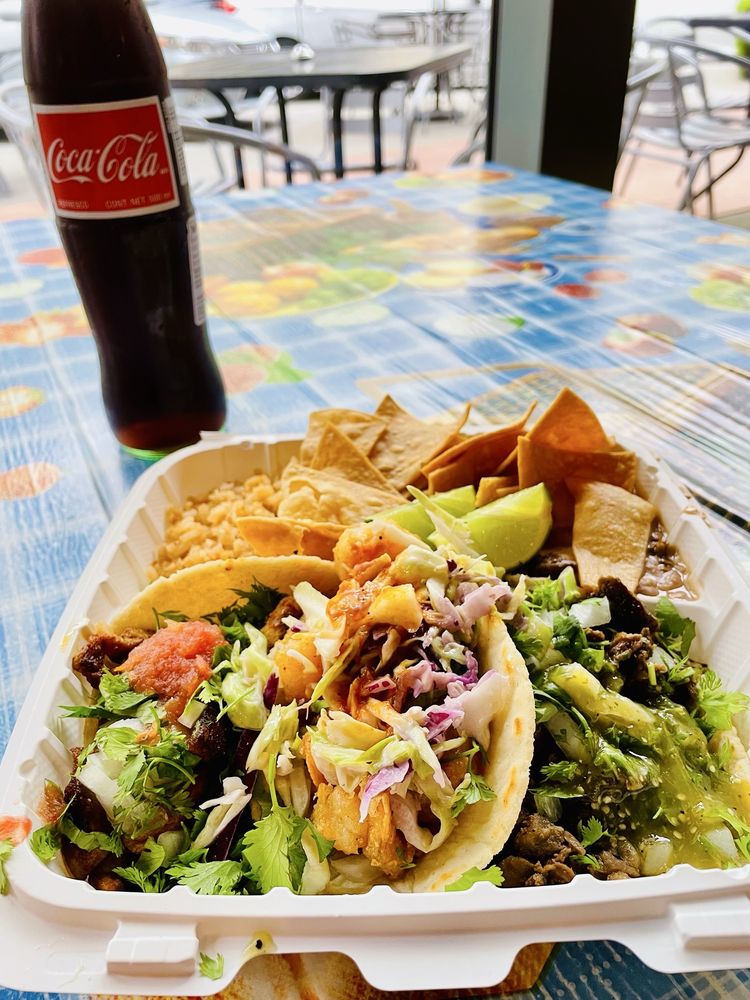 Food from Pinches Tacos