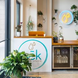 sēk Sauna Studio - Sēk's reception desk and hydration bar