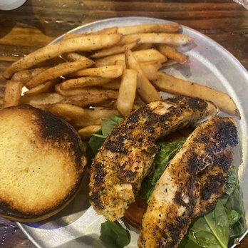 Auburn Draft House - Chicken Pesto Sandwich - American Near Me - Auburn, Alabama Auburn Draft House - Chicken Pesto Sandwich - American Near Me - Auburn, Alabama