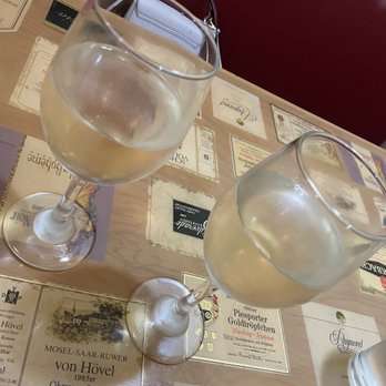 ImmDee Thai Restaurant & Bar - Pinot Gris - Thai Near Me - Gresham, Oregon