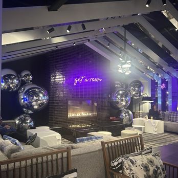 W Bellevue - Bar - Hotels Near Me - Bellevue, Washington