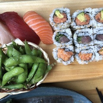 Sushi Star - 12 Pieces Remix Box - Sushi Bars Near Me - New York, New York