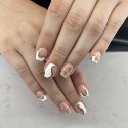 Clinton Nails