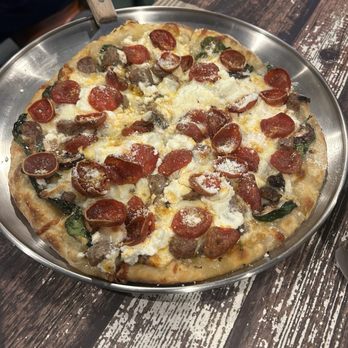 Tardino Brother's - The Florentine Pizza w/ pepperoni - Pizza Near Me - Pasadena, California Tardino Brother's - The Florentine Pizza w/ pepperoni - Pizza Near Me - Pasadena, California