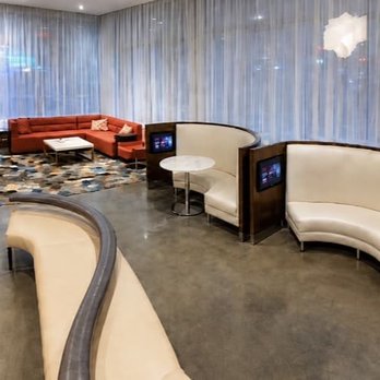 Courtyard by Marriott Santa Monica - Guest lounge - Hotels Near Me - Santa Monica, California