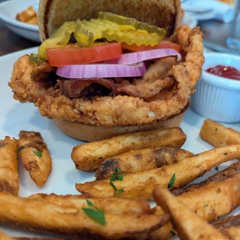 Baretto Bistro - B Eliel T with Fries - Italian Near Me - Austin, Texas