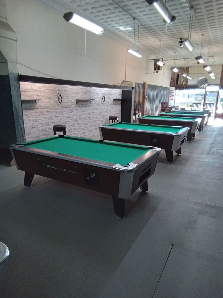 Hartford Hardware Billiards Logo