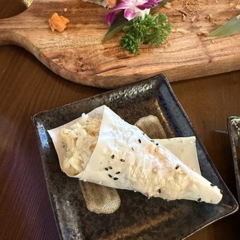 Sushi Fire - Fullerton - Blue Crab Hand Roll - Ramen Near Me - Fullerton, California