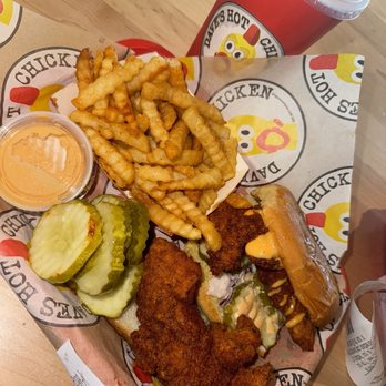 Dave's Hot Chicken - Number Dave's #3 1 Tender & 1 Slider w/ Fries Mild - Chicken Shop Near Me - Tampa, Florida Dave's Hot Chicken - Number Dave's #3 1 Tender & 1 Slider w/ Fries Mild - Chicken Shop Near Me - Tampa, Florida