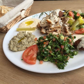 Zeder Bistro - Lecker shawarma Teller, mit hommos, Auberginen-Creme, tabouli Salat , Hühnchenfleisch vom Spieß und falafel - Lebanese Near Me - Neu-Isenburg, HE Zeder Bistro - Lecker shawarma Teller, mit hommos, Auberginen-Creme, tabouli Salat , Hühnchenfleisch vom Spieß und falafel - Lebanese Near Me - Neu-Isenburg, HE