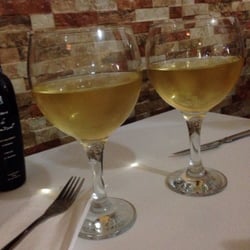 El Carretón - El tamaño de las copas impresiona. Recomiendo no pedir vino de casa.