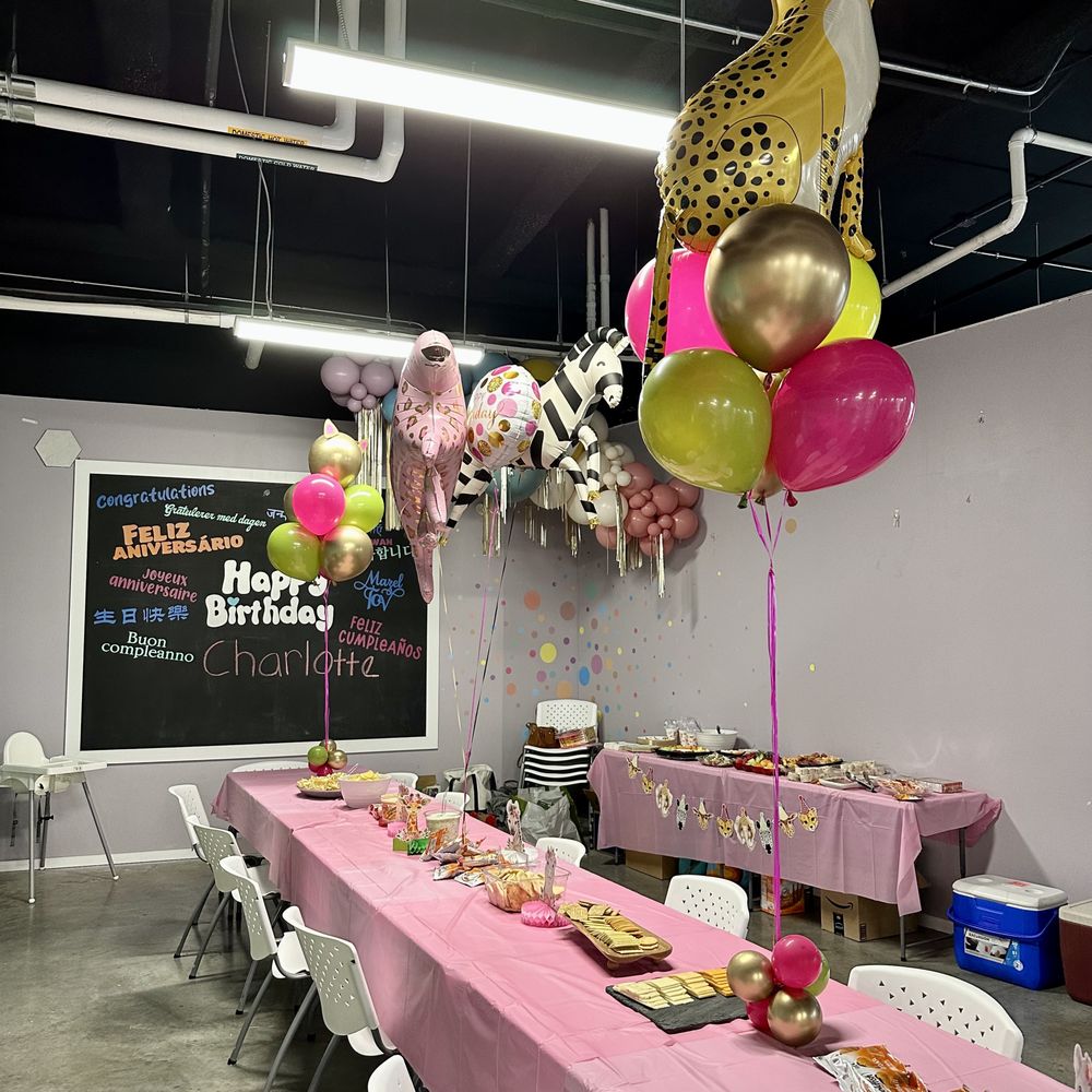 99 Haus Balloons - Two helium bouquets were great! They added ears to one of the balloons at the end of the table. Loved them!! - Balloon Services Near Me - Forest Park, Illinois