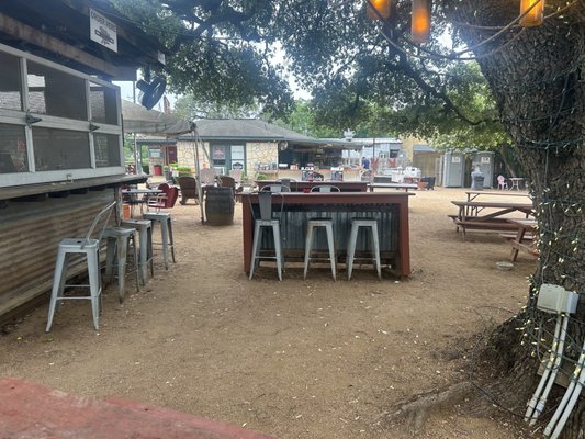 Willie's Joint BAR and GRILL by null