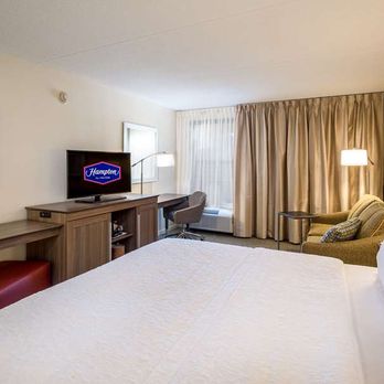Hampton Inn Waterville - Guest room - Hotels Near Me - Waterville, Maine