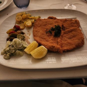 Spago - Wienerschnitzel - New American Near Me - Beverly Hills, California