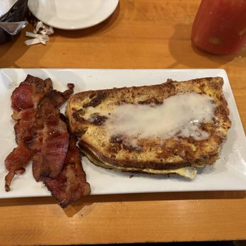 HoM Bay Ridge - Churro French toast - Breakfast & Brunch Near Me - Brooklyn, New York