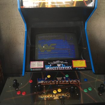 EightyTwo - WWF - Bars Near Me - Los Angeles, California