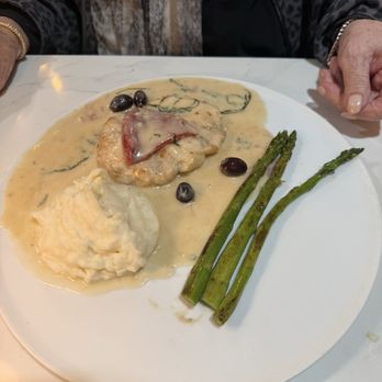 Ceron Kitchen - Ceron Chicken Breast - New American Near Me - Alameda, California