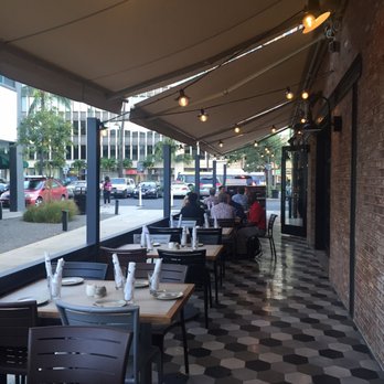 Moku Kitchen - Exterior - Cocktail Bars Near Me - Honolulu, Hawaii