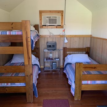 Hunt's Lodge - Cabins were spotless and roomy! - Campgrounds Near Me - Tellico Plains, Tennessee