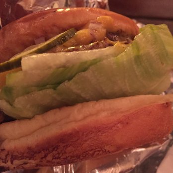 Small Cheval- Old Town - Juicy yummy cheeseburger - Burgers Near Me - Chicago, Illinois